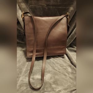 Vintage Coach Monterray Flap Purse #EIP-9829